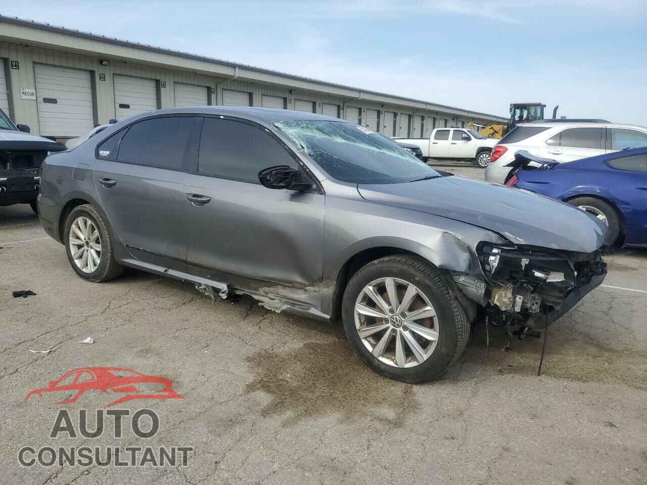 VOLKSWAGEN PASSAT 2012 - 1VWCH7A36CC072540