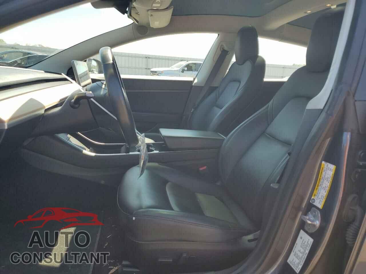 TESLA MODEL 3 2018 - 5YJ3E1EB8JF119495