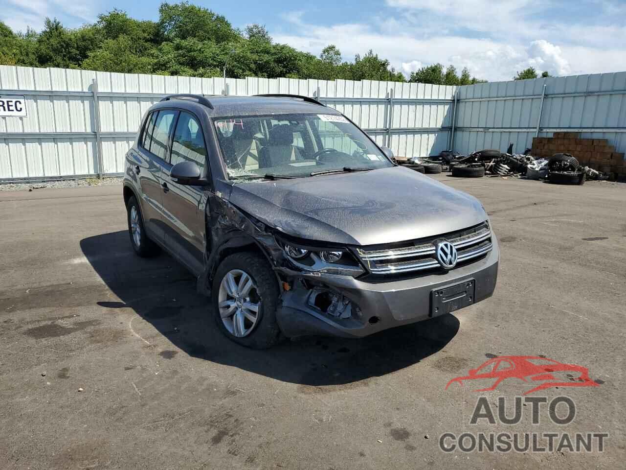 VOLKSWAGEN TIGUAN 2016 - WVGBV7AX1GW592350