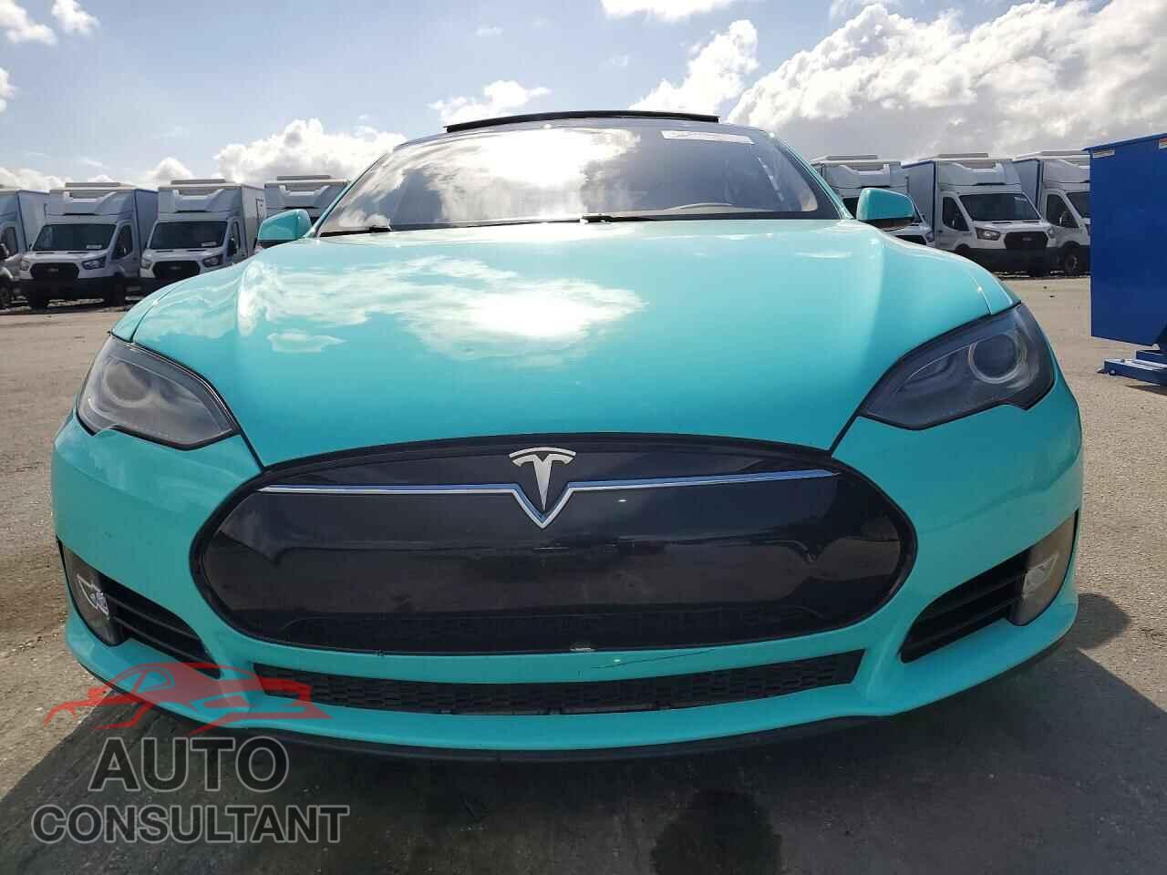 TESLA MODEL S 2013 - 5YJSA1CN7DFP05727