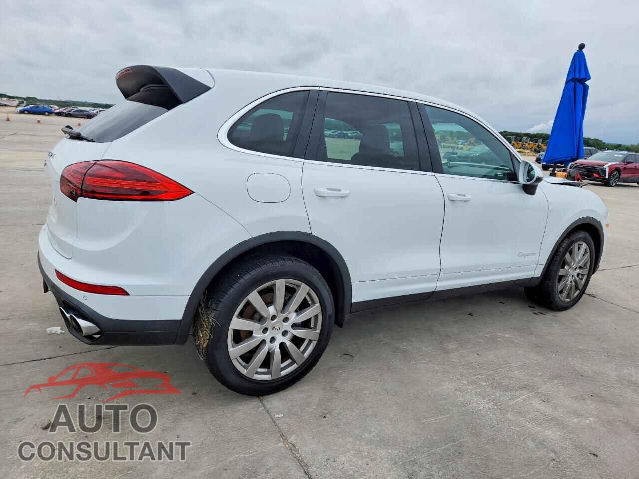 PORSCHE CAYENNE 2016 - WP1AA2A22GLA02353