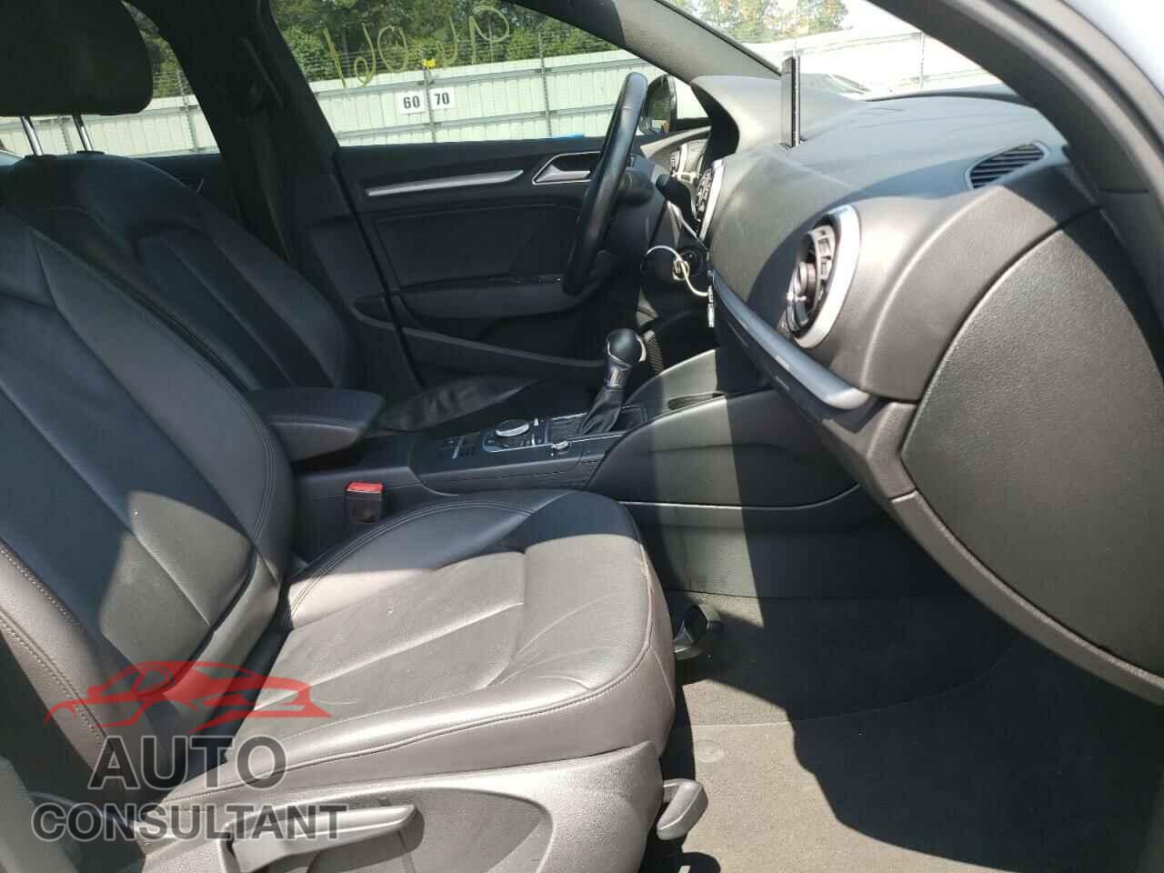 AUDI A3 2016 - WAUA7GFF8G1039957