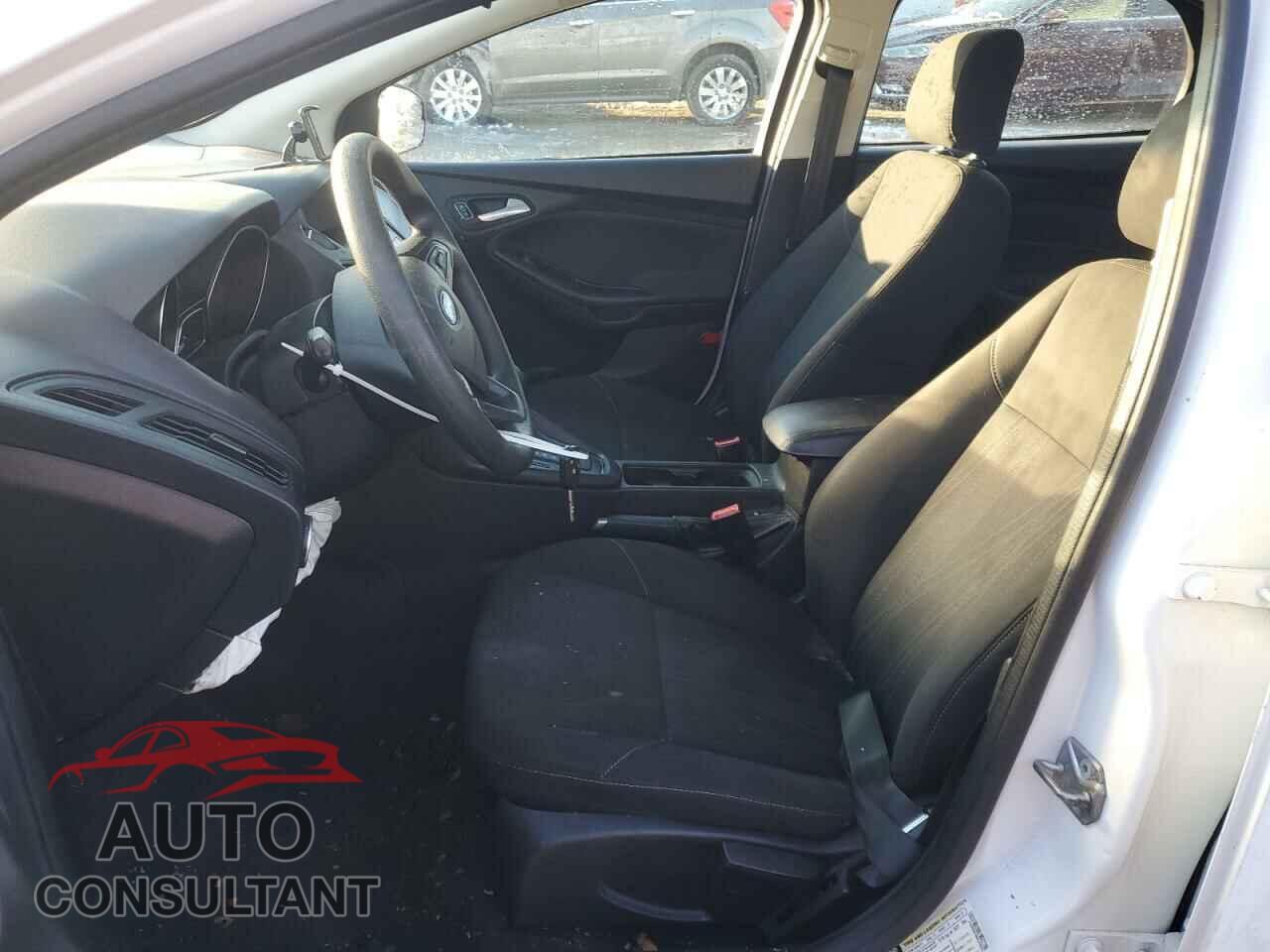 FORD FOCUS 2016 - 1FADP3F29GL404551