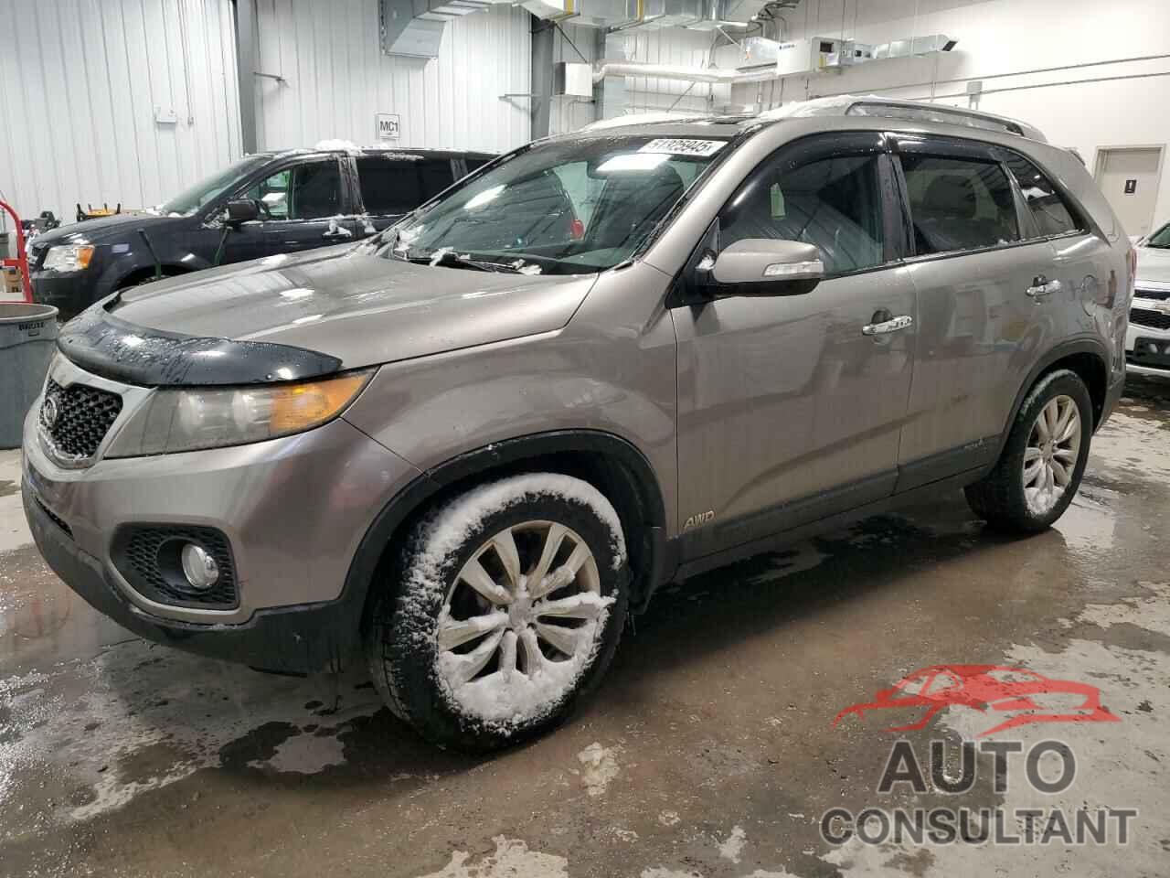 KIA SORENTO 2011 - 5XYKUDA27BG076834