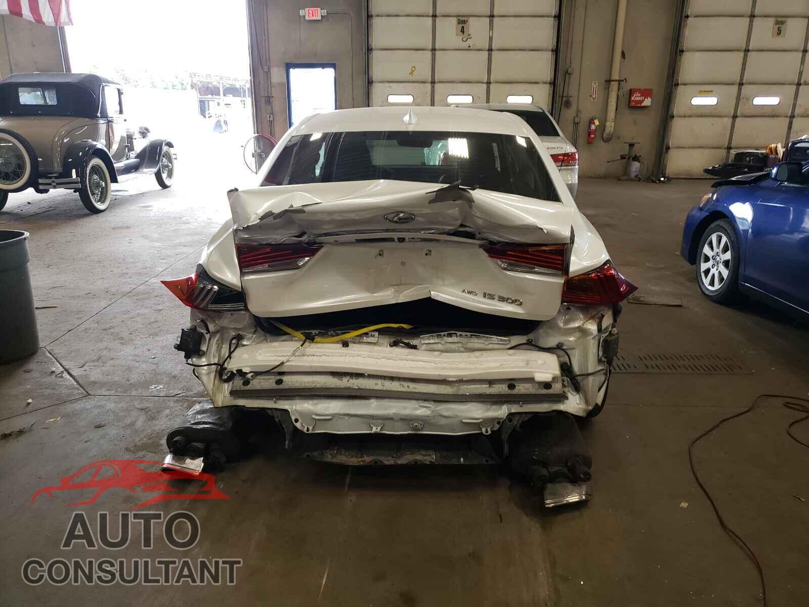 LEXUS IS 2017 - JTHCM1D24H5020929