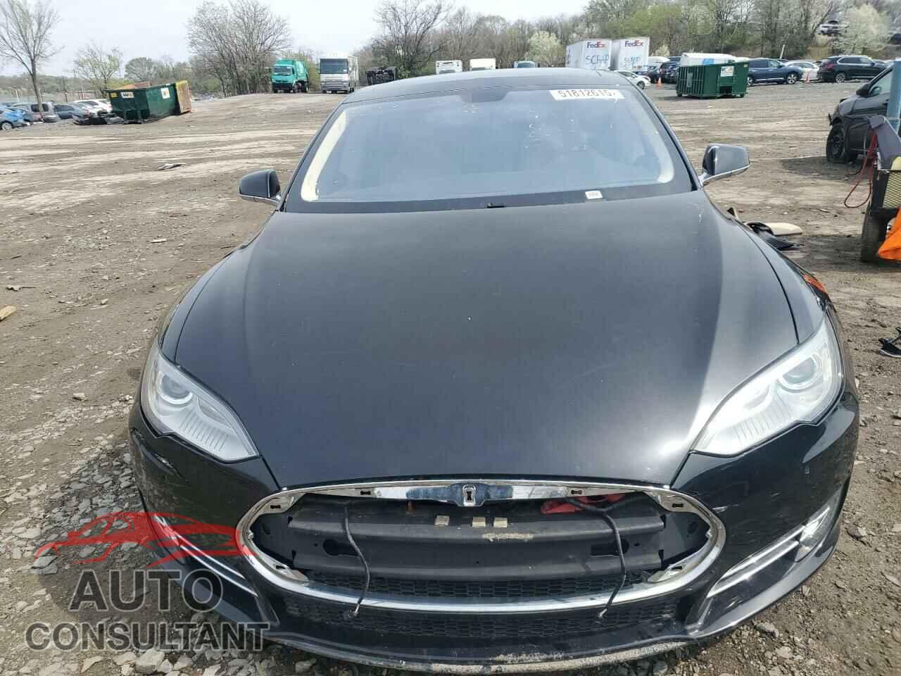 TESLA MODEL S 2013 - 5YJSA1CN8DFP22679