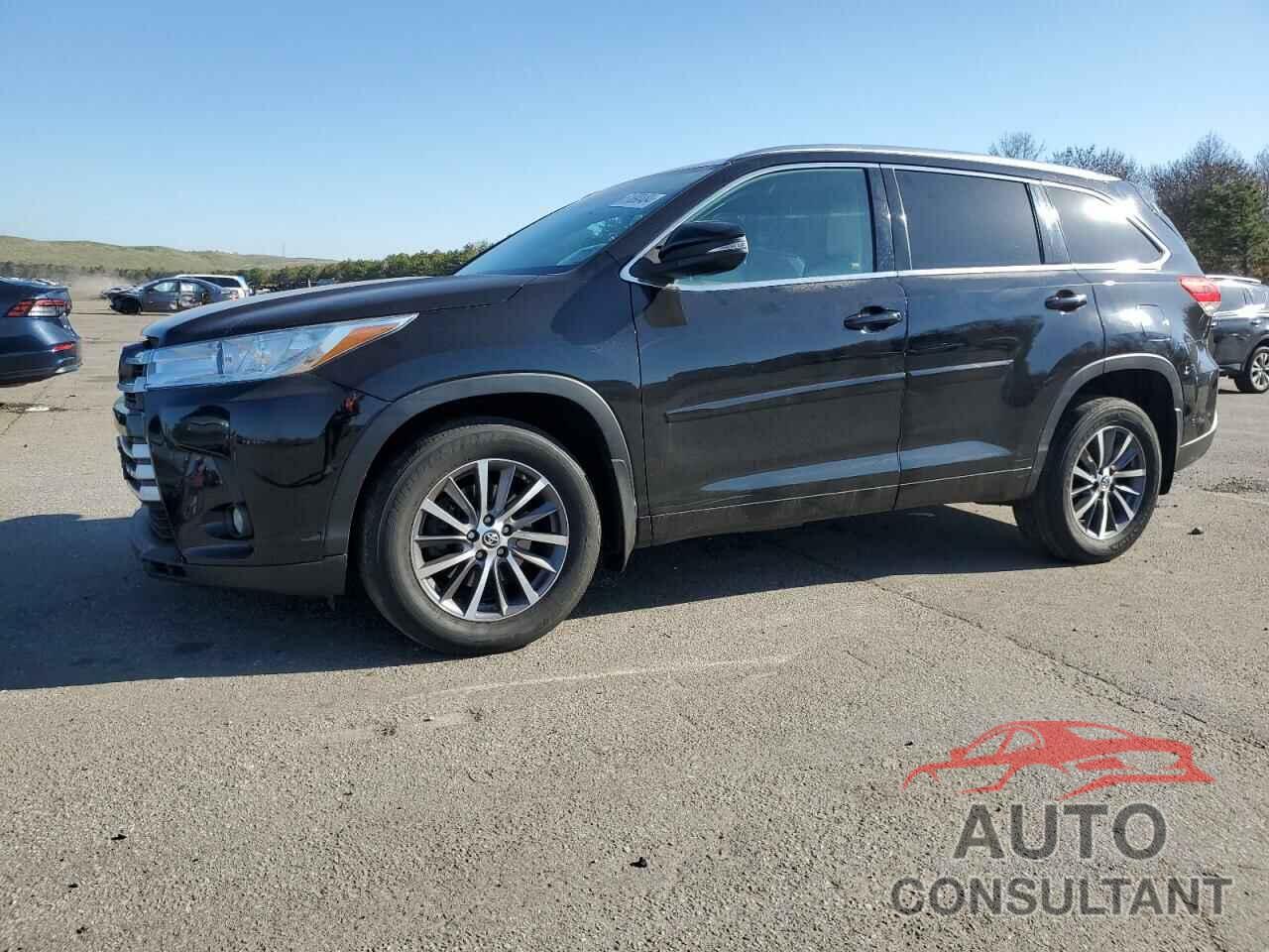 TOYOTA HIGHLANDER 2018 - 5TDJZRFH3JS865930