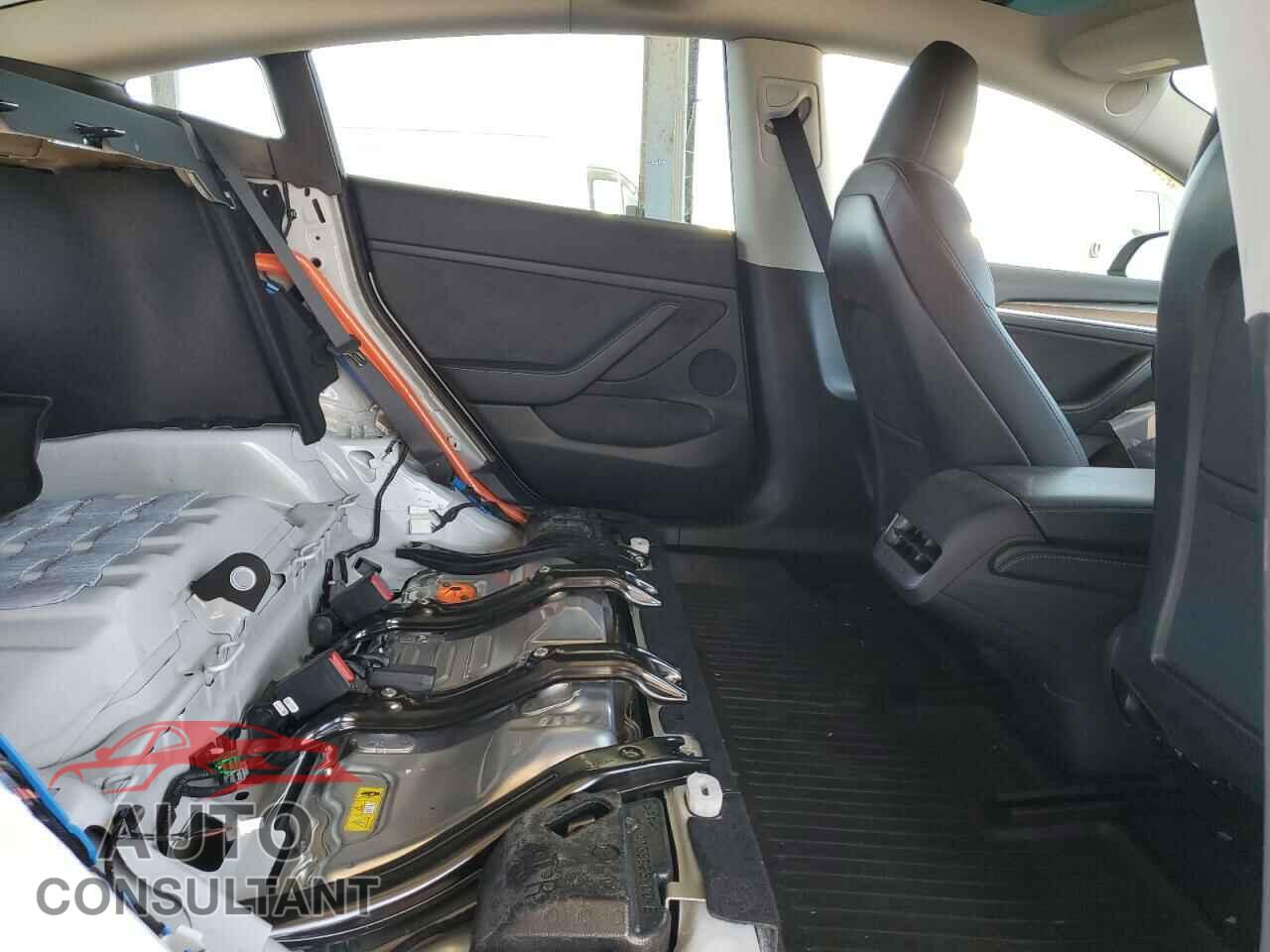 TESLA MODEL 3 2023 - 5YJ3E1EA2PF490300