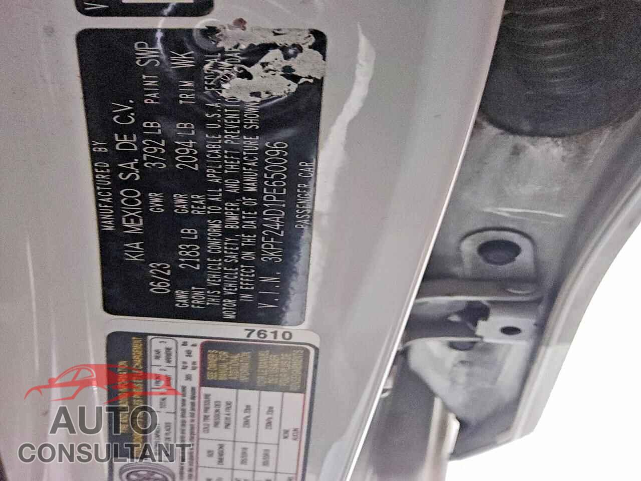 KIA FORTE 2023 - 3KPF24AD1PE650096