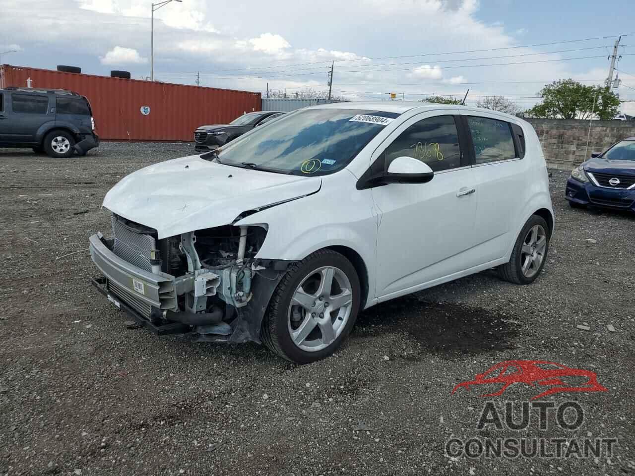 CHEVROLET SONIC 2016 - 1G1JE6SB9G4135447