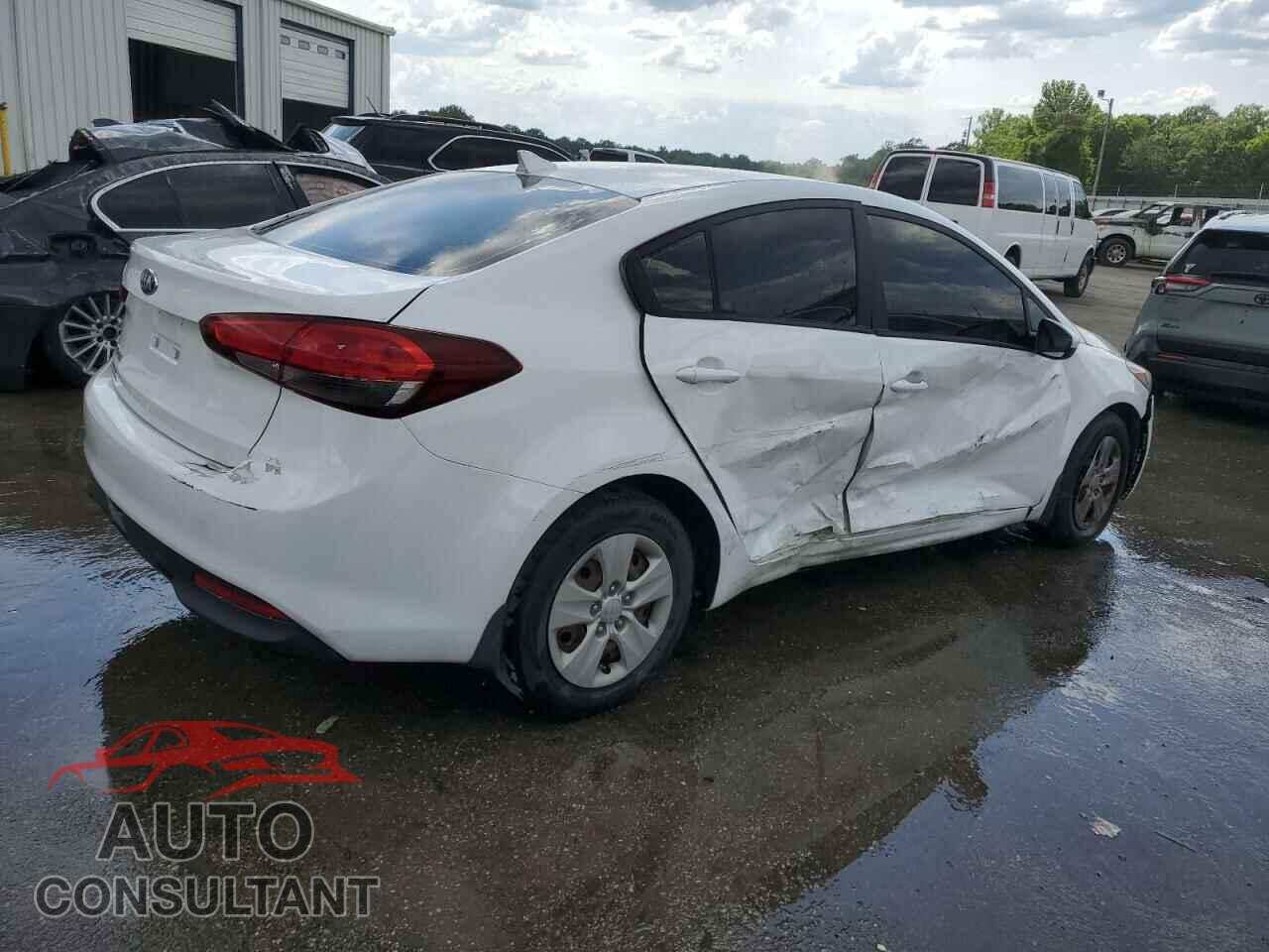 KIA FORTE 2017 - 3KPFK4A74HE027812