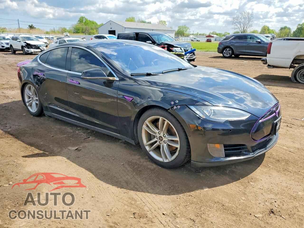 TESLA MODEL S 2015 - 5YJSA1S29FF090933