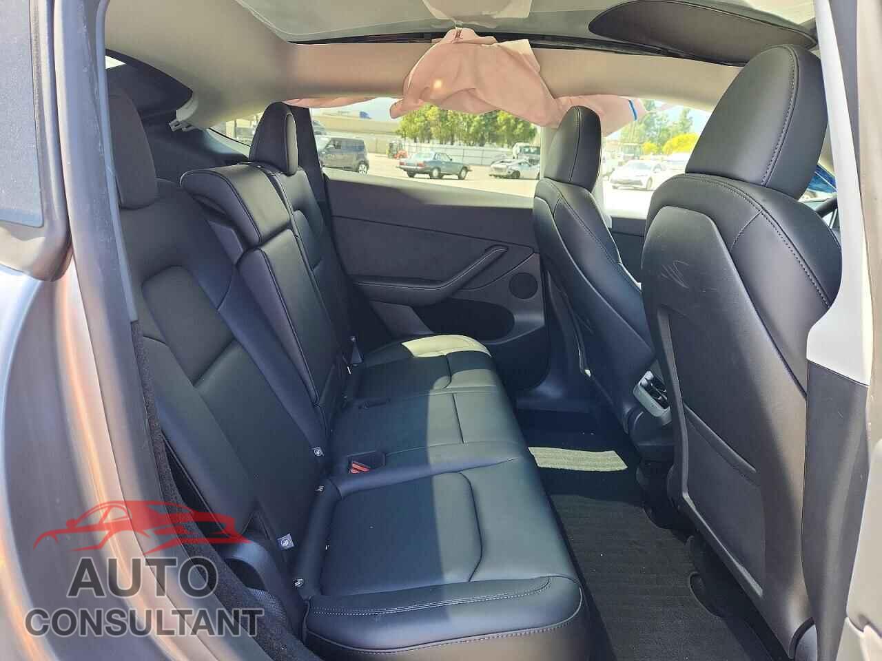 TESLA MODEL Y 2025 - 7SAYGDED7SF313233
