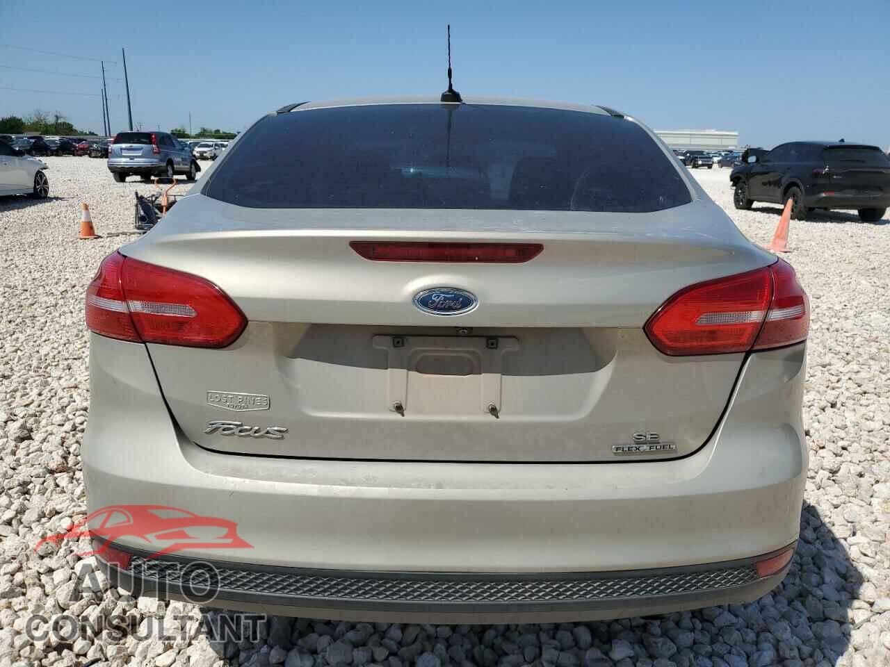 FORD FOCUS 2016 - 1FADP3F23GL245073