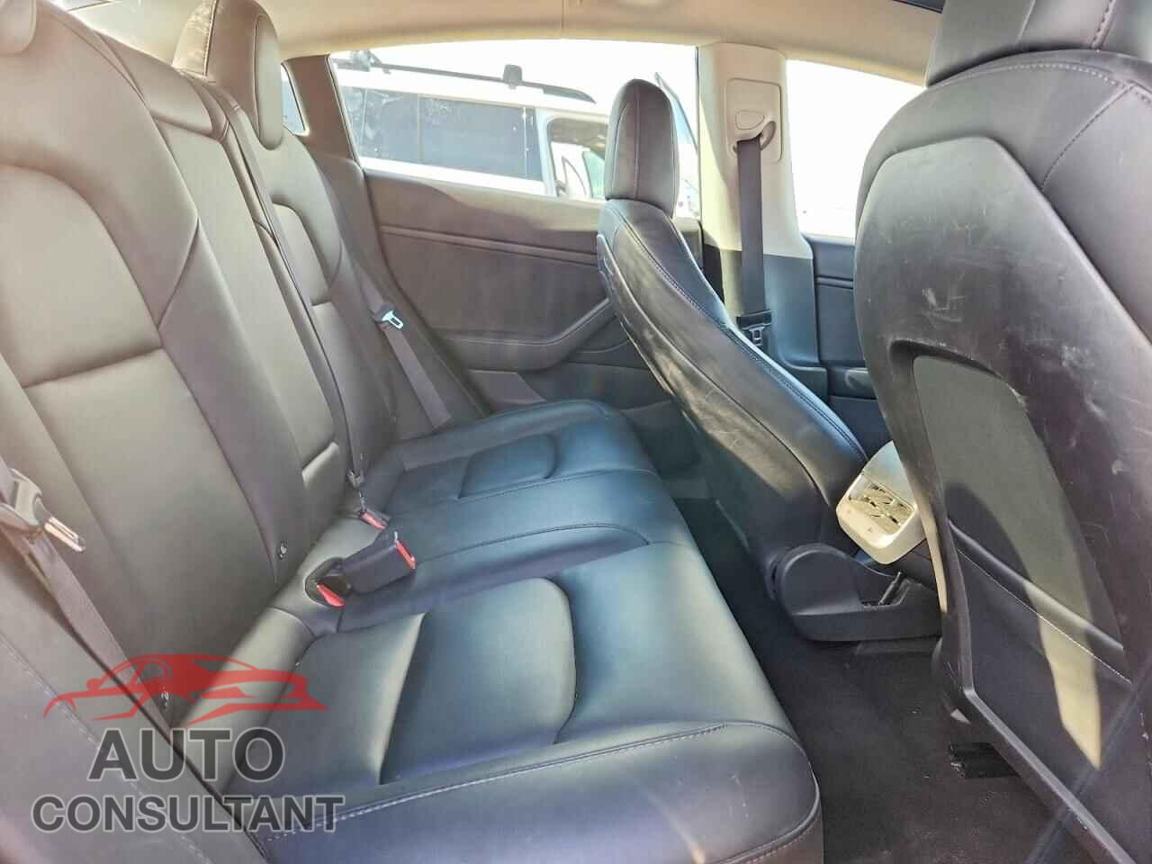 TESLA MODEL 3 2018 - 5YJ3E1EBXJF182209