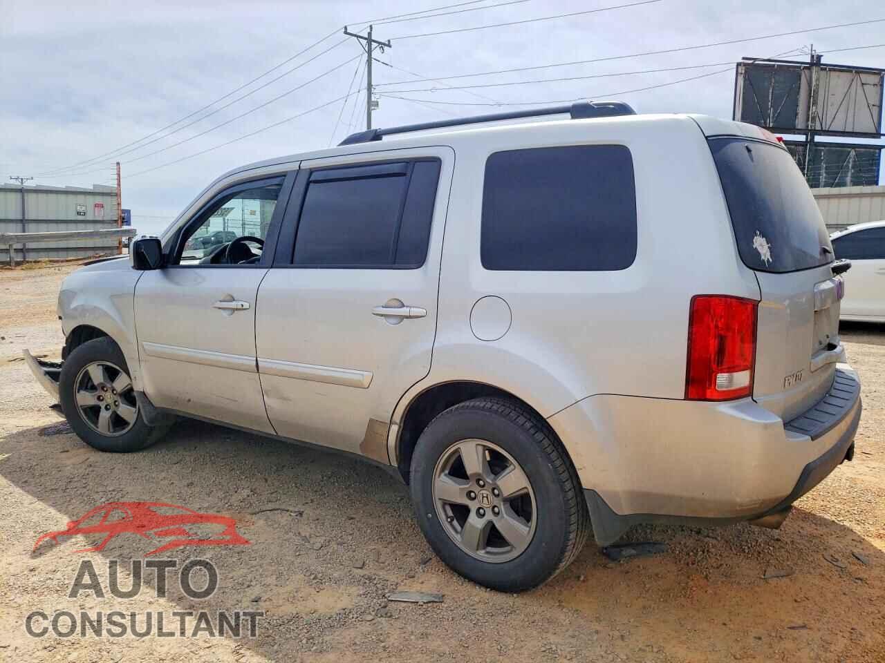 HONDA PILOT 2011 - 5FNYF3H6XBB005528