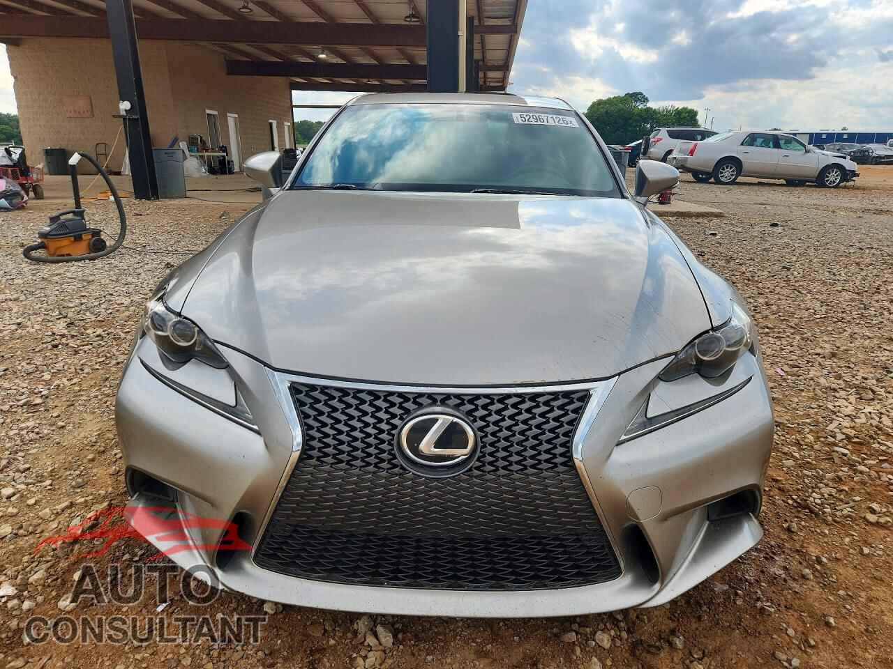 LEXUS IS 2015 - JTHBE1D23F5018420