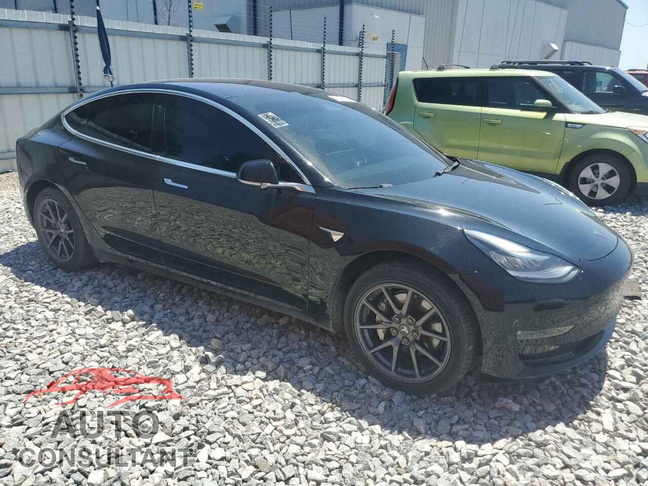 TESLA MODEL 3 2018 - 5YJ3E1EA1JF034411
