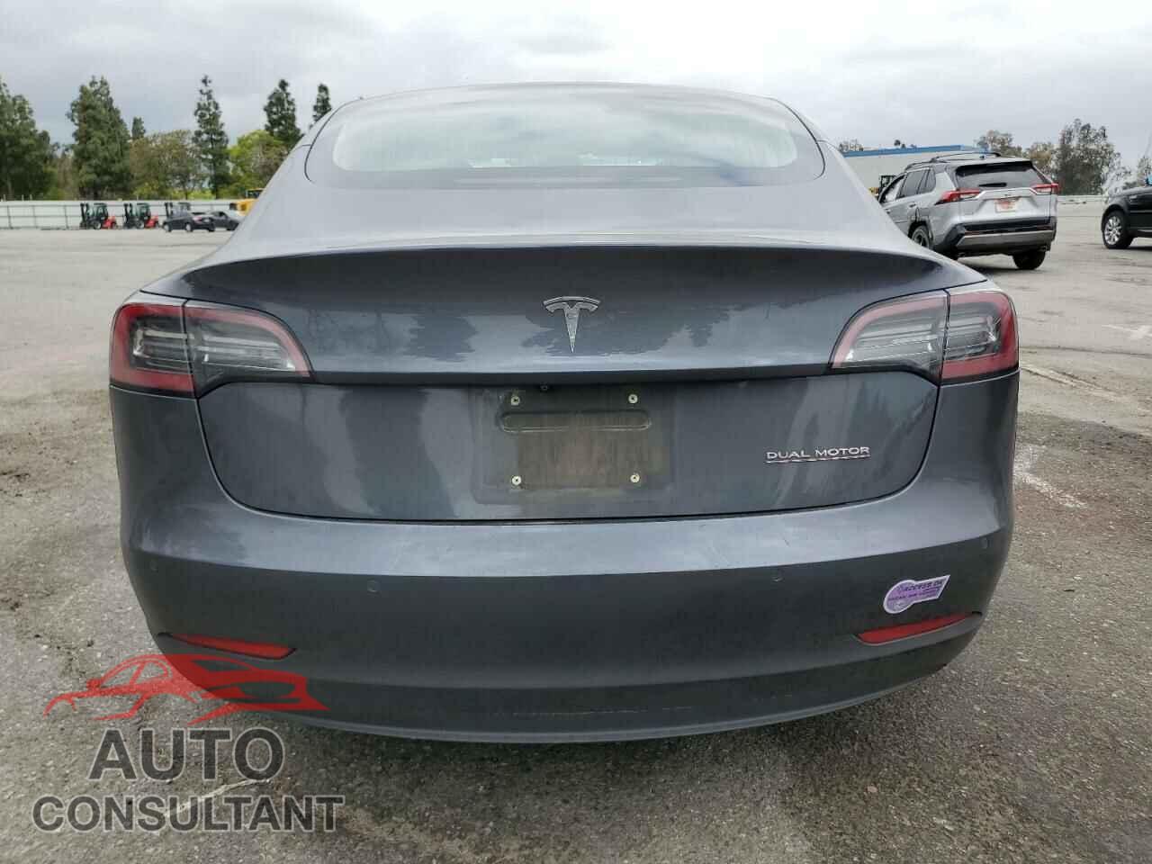 TESLA MODEL 3 2018 - 5YJ3E1EB5JF150719