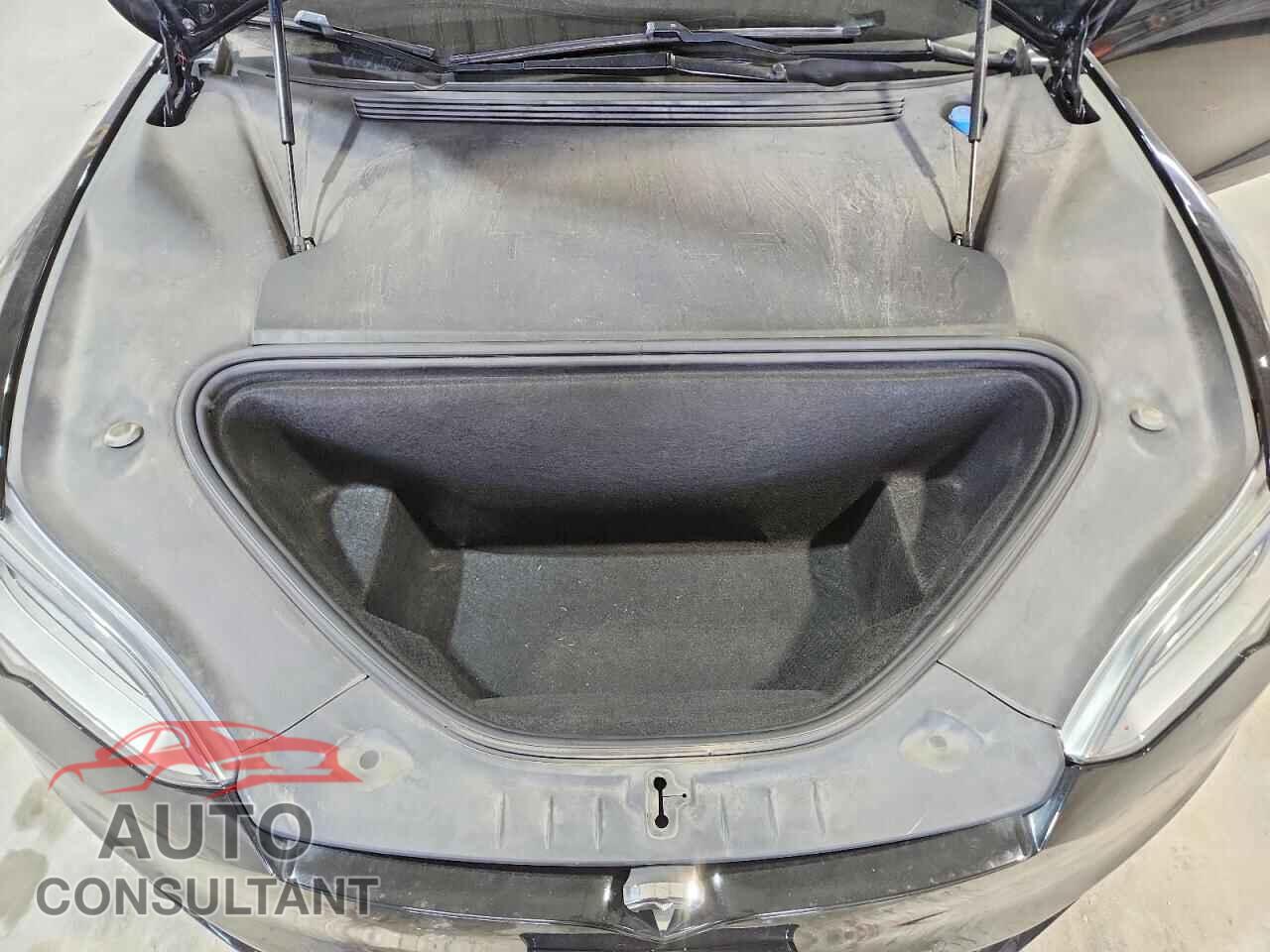 TESLA MODEL S 2019 - 5YJSA1E22KF304845