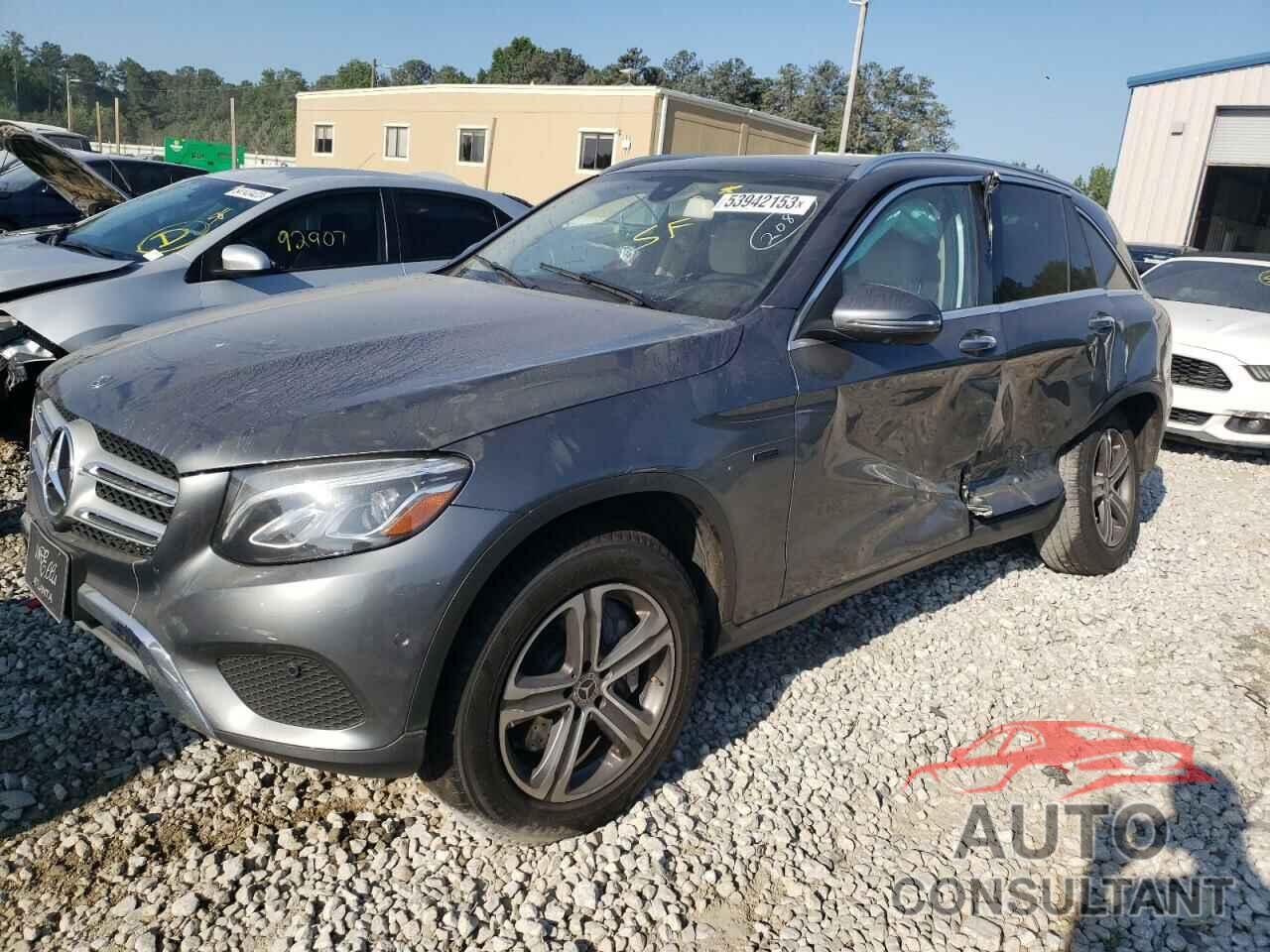 MERCEDES-BENZ GLC-CLASS 2019 - WDC0G5EB2KF587427