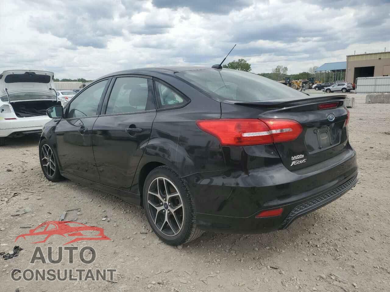 FORD FOCUS 2015 - 1FADP3F24FL275388