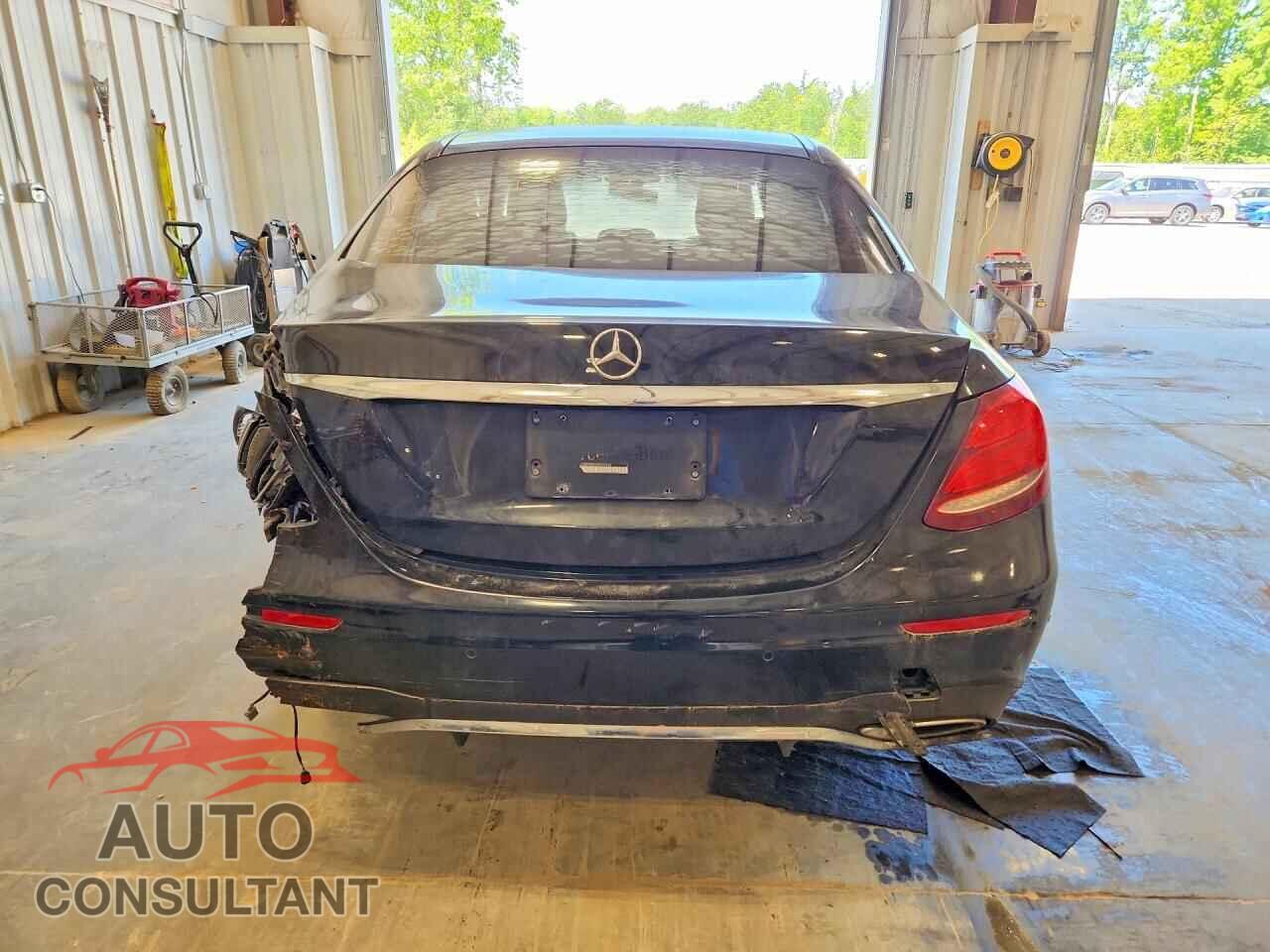MERCEDES-BENZ E-CLASS 2017 - WDDZF4KB2HA059249