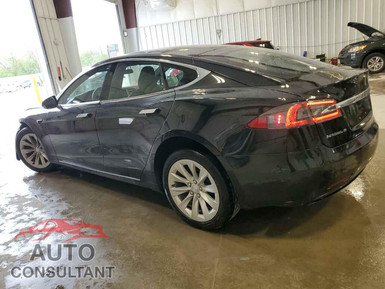 TESLA MODEL S 2018 - 5YJSA1E20JF247589