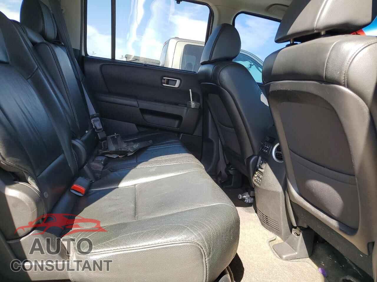 HONDA PILOT 2014 - 5FNYF3H99EB023713