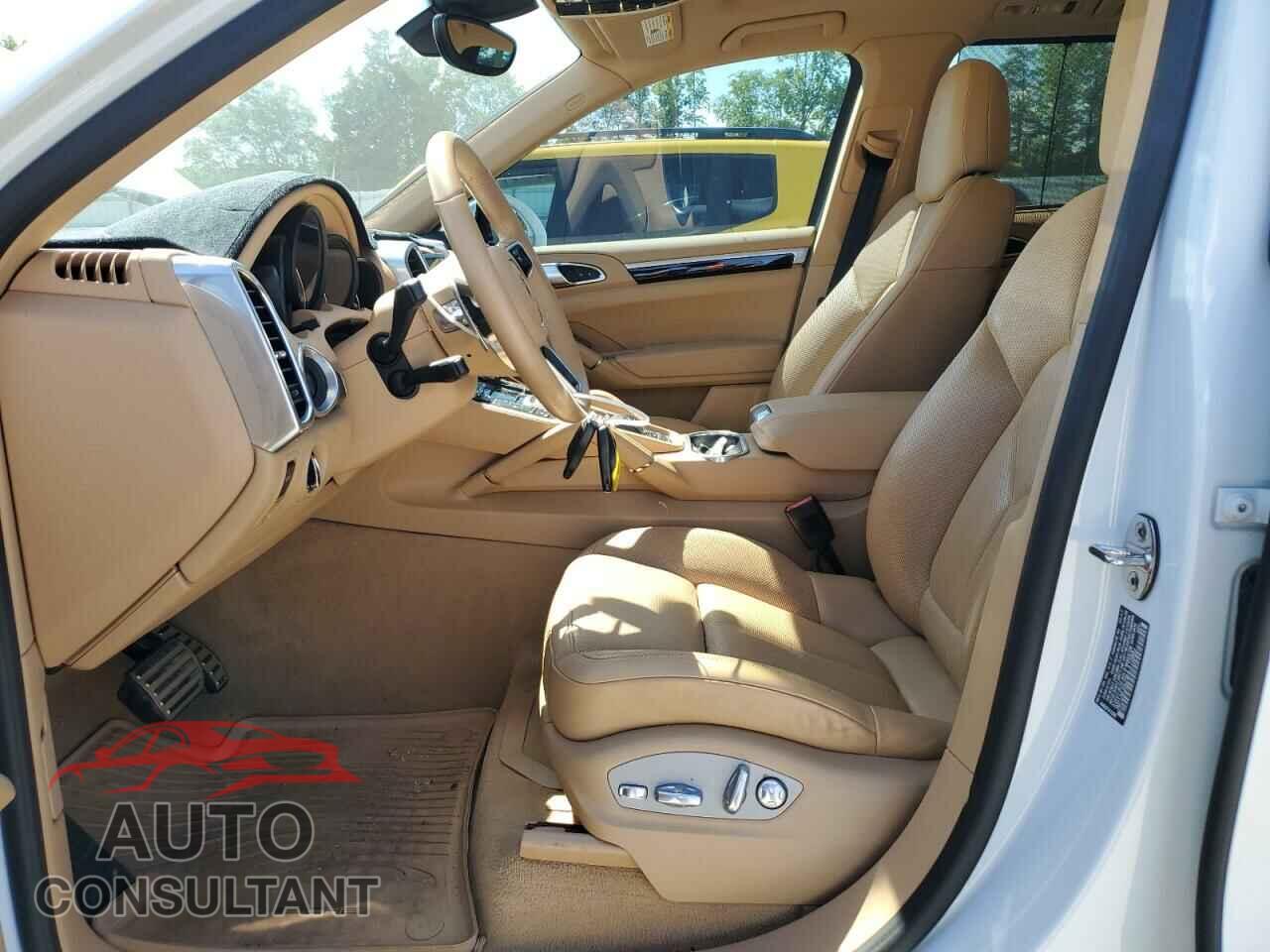 PORSCHE CAYENNE 2017 - WP1AE2A29HLA72891