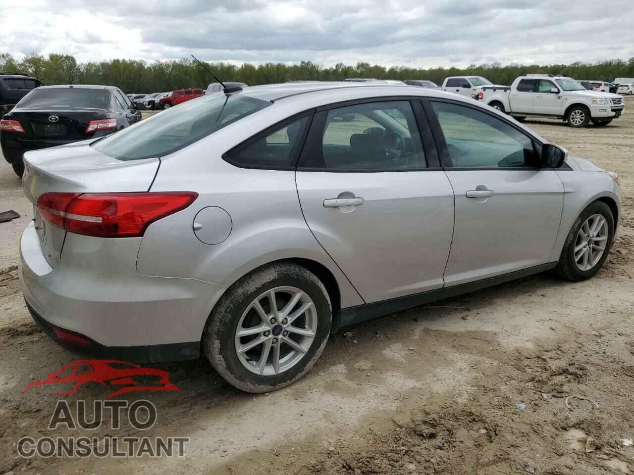 FORD FOCUS 2017 - 1FADP3F29HL259240