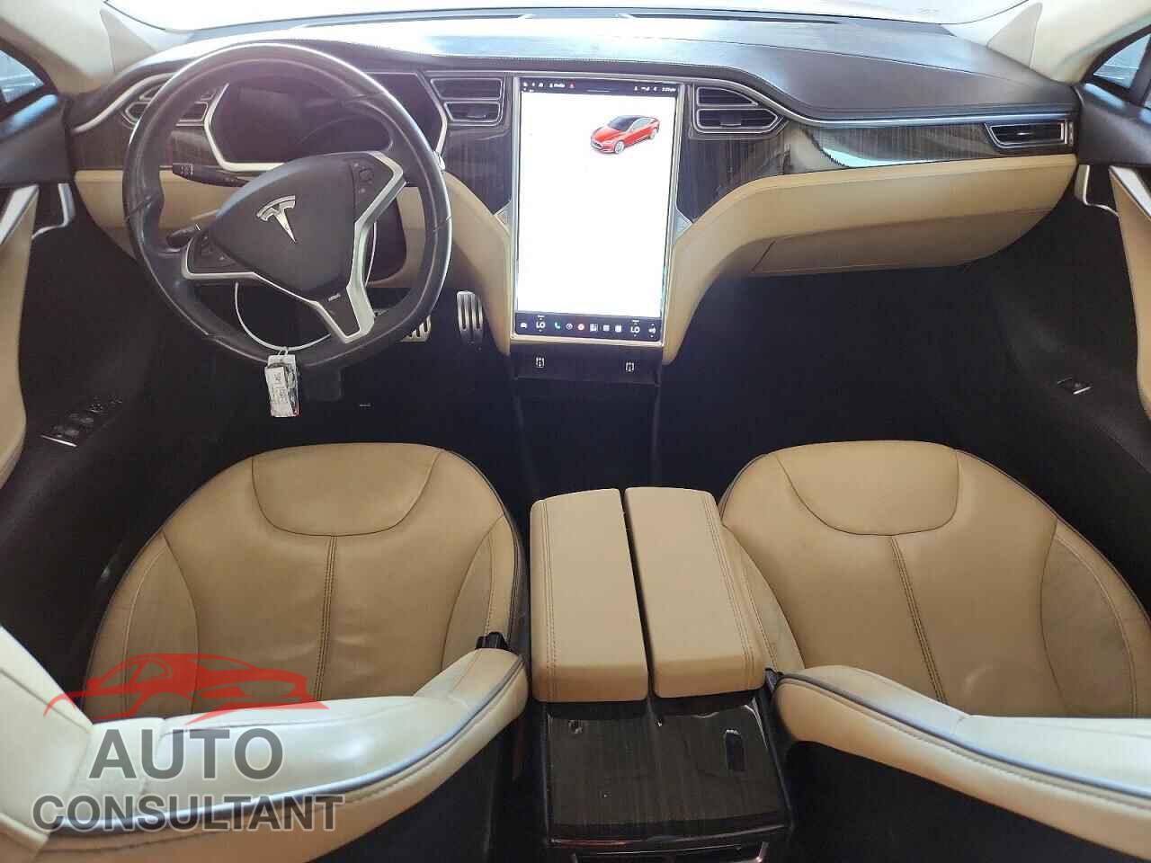 TESLA MODEL S 2013 - 5YJSA1CP5DFP20082