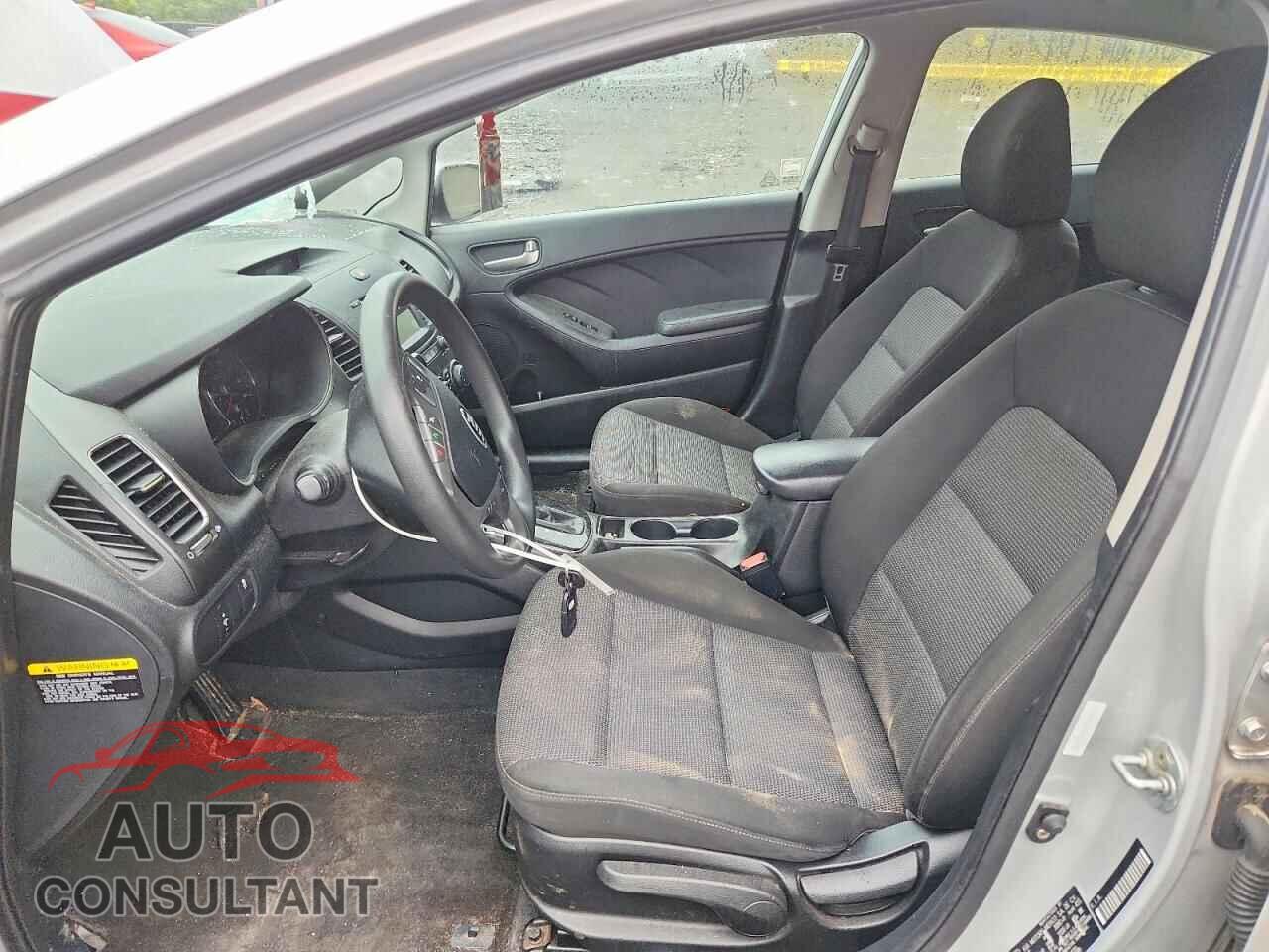 KIA FORTE 2017 - 3KPFK4A76HE114420