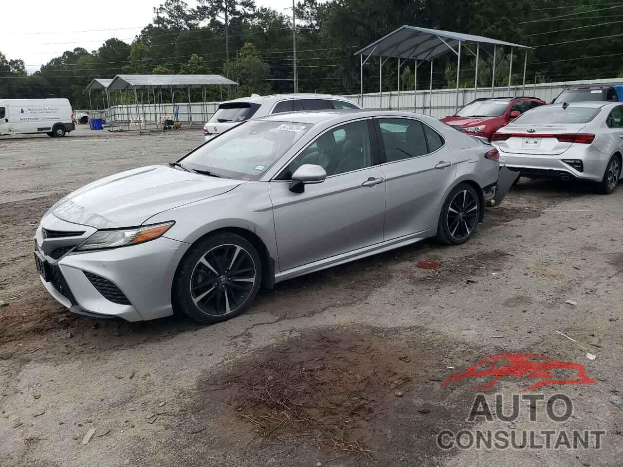 TOYOTA CAMRY 2018 - 4T1B61HK8JU011126