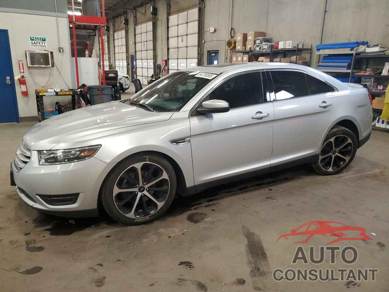 FORD TAURUS 2015 - 1FAHP2E85FG177576