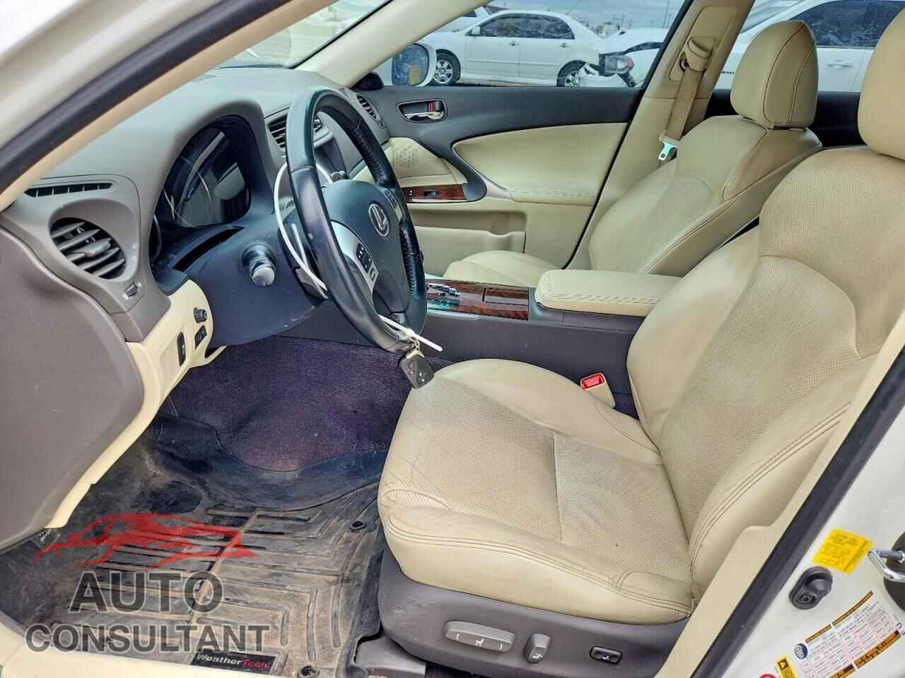 LEXUS IS 2013 - JTHCF5C26D5062385