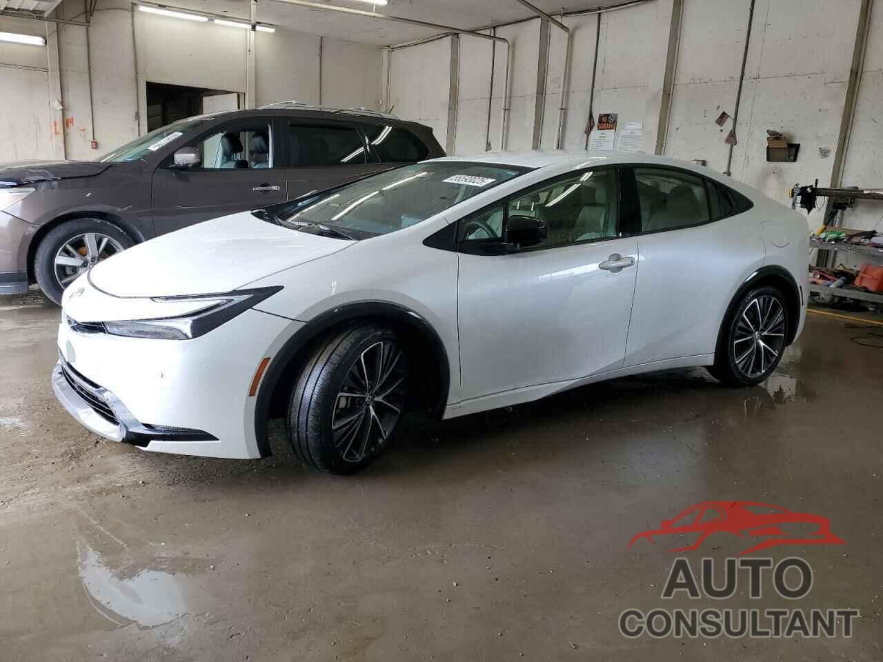 TOYOTA PRIUS 2024 - JTDACAAUXR3033375