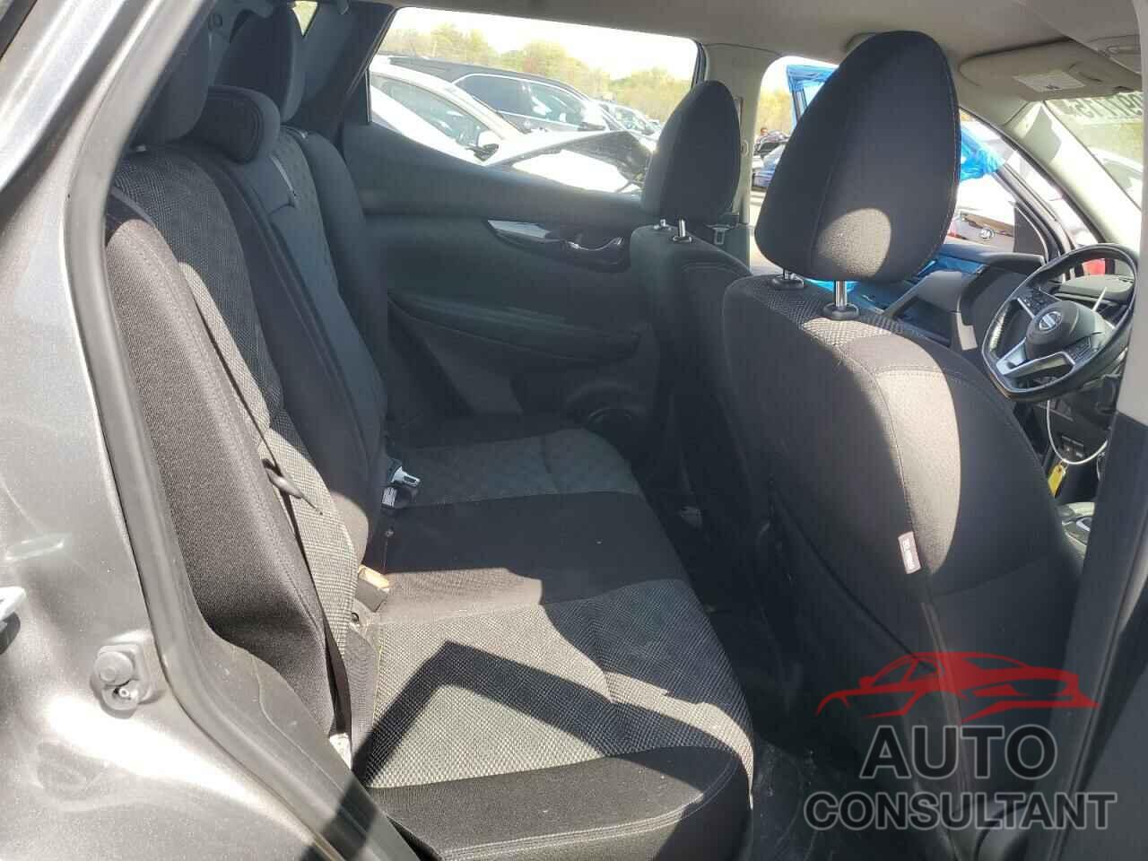 NISSAN ROGUE 2017 - JN1BJ1CR9HW112085