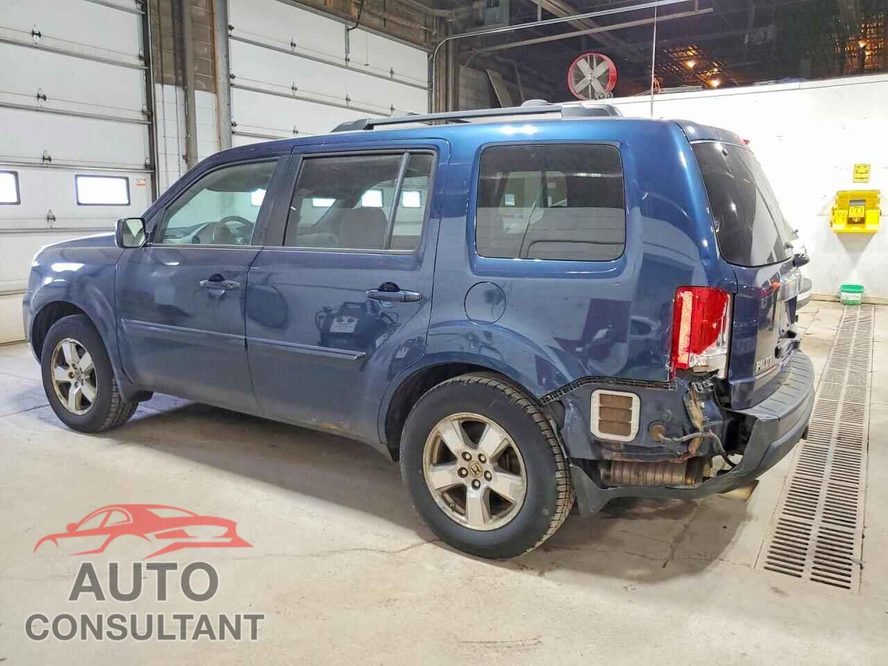 HONDA PILOT 2011 - 5FNYF4H55BB029930