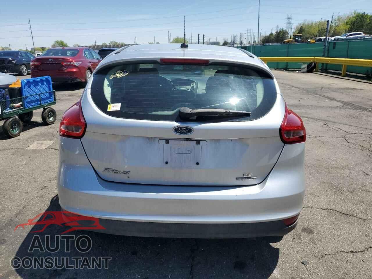 FORD FOCUS 2016 - 1FADP3K26GL259457