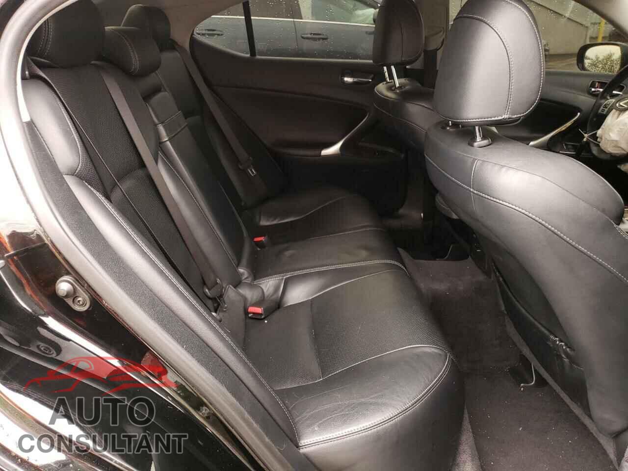 LEXUS IS 2011 - JTHCE5C21B5000344
