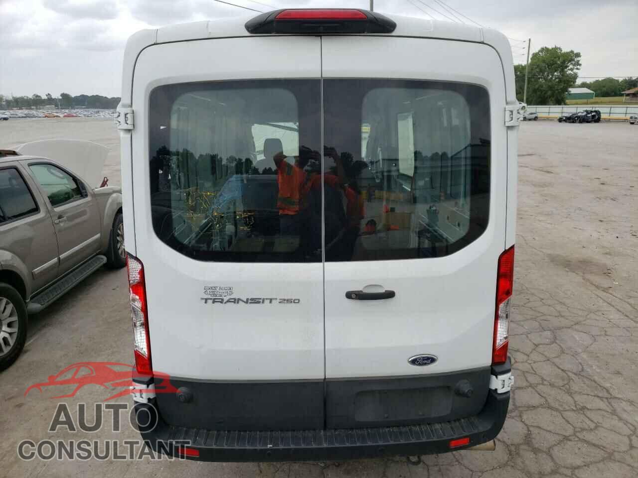 FORD TRANSIT 2020 - 1FTBR1C8XLKB11069