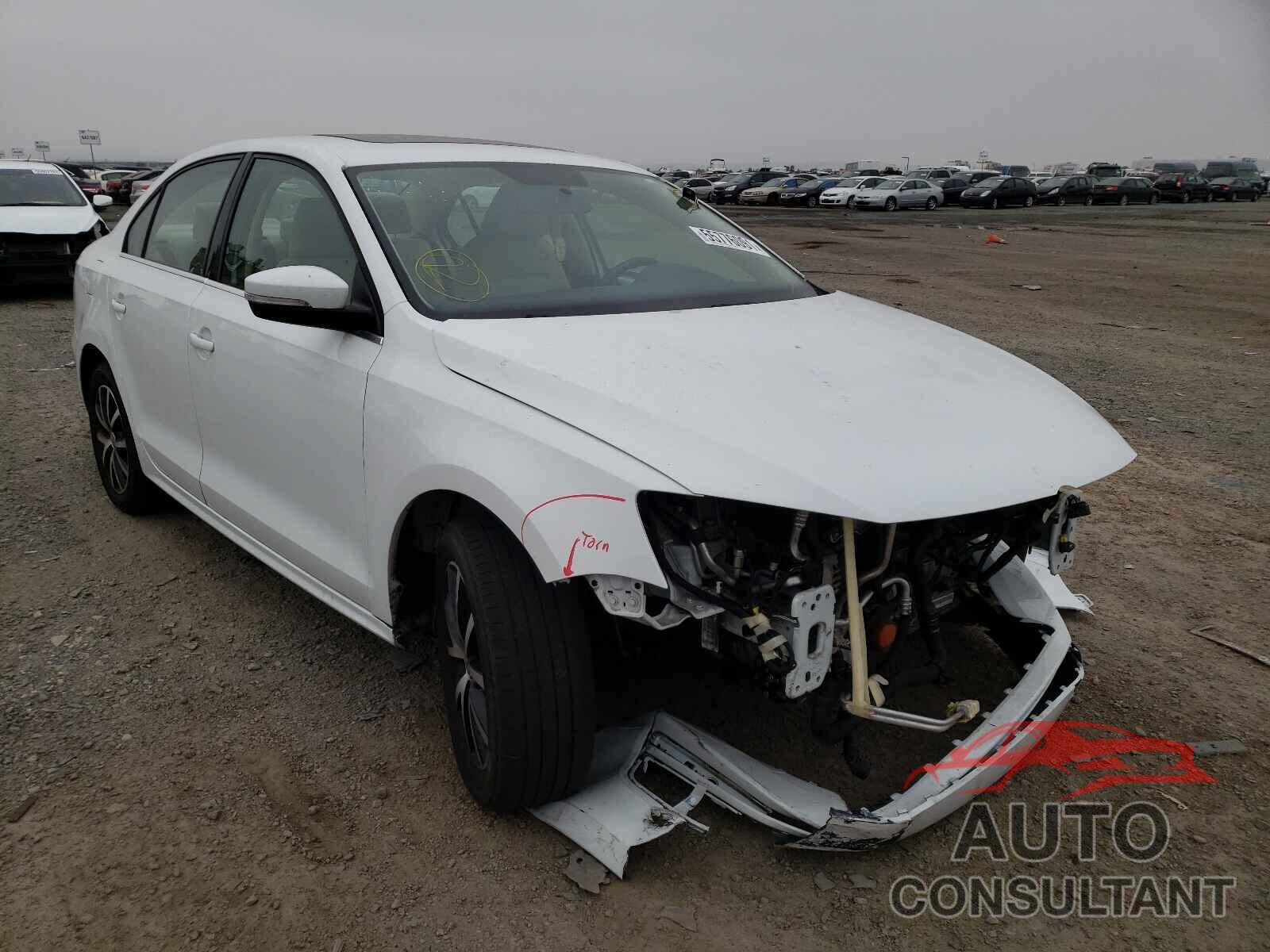 VOLKSWAGEN JETTA 2018 - 3VWDB7AJ6JM261365