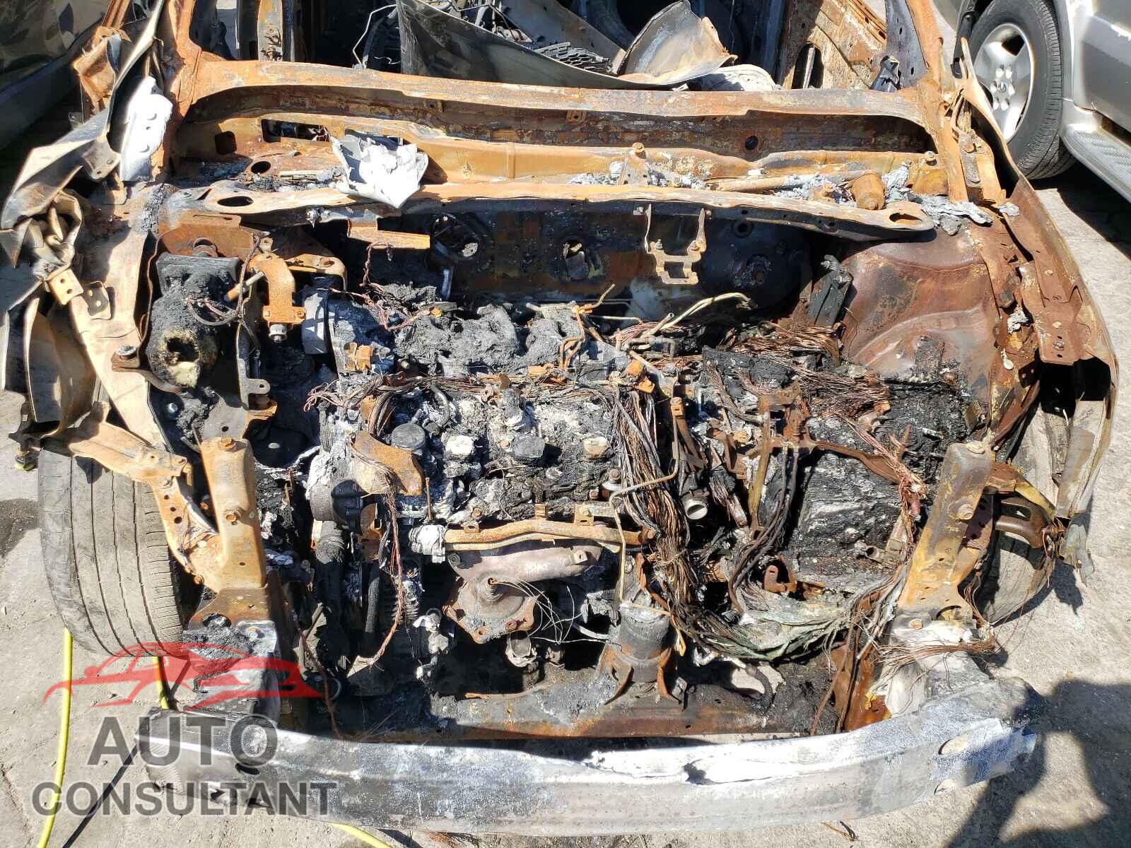 NISSAN PATHFINDER 2017 - 5N1DR2MM1HC632706
