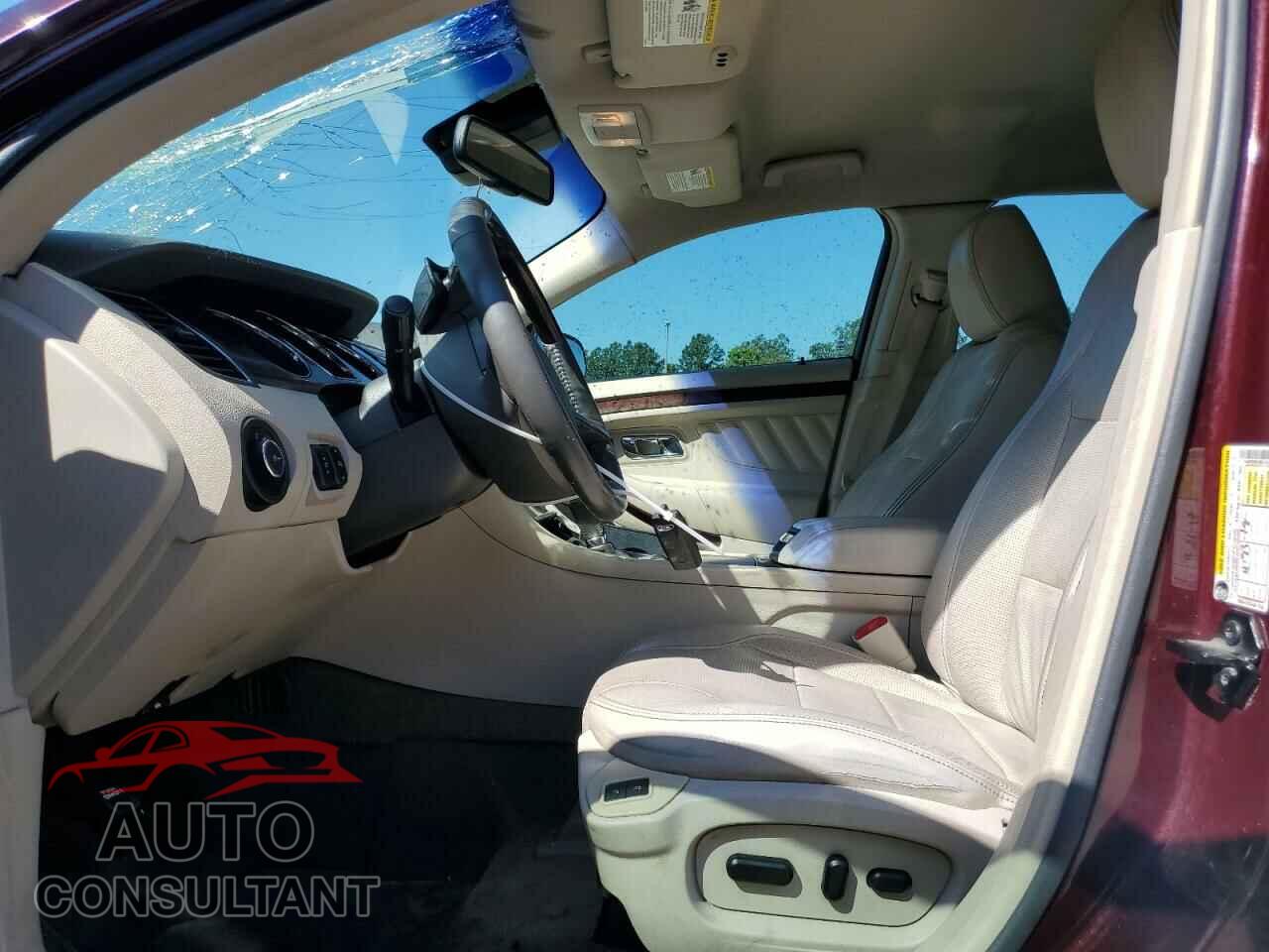 FORD TAURUS 2011 - 1FAHP2FW1BG131525