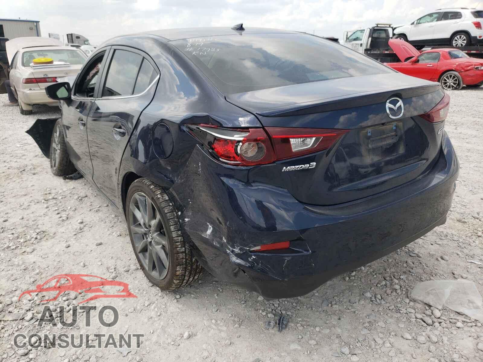 MAZDA 3 2018 - 3MZBN1V35JM269352