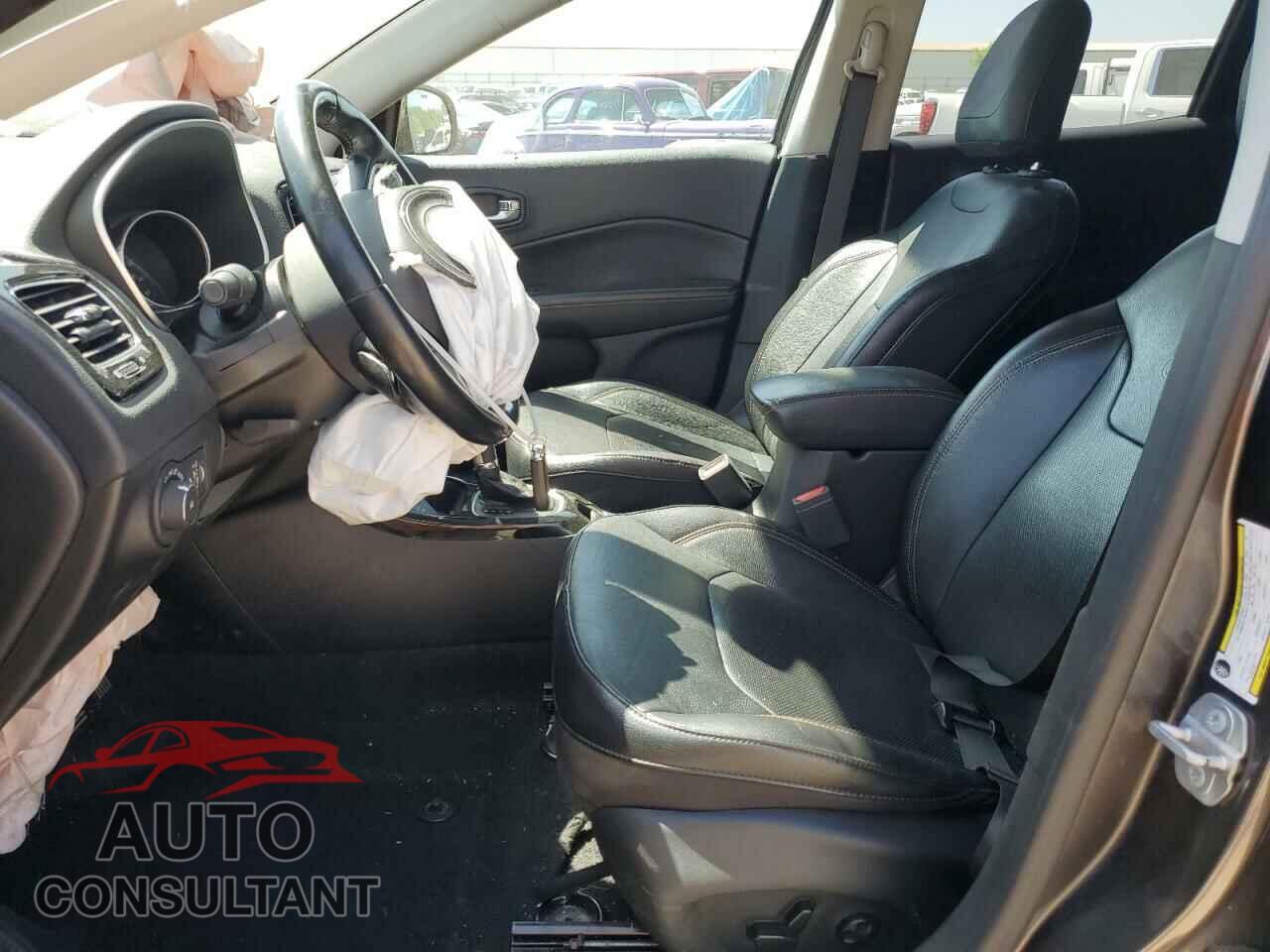 JEEP COMPASS 2020 - 3C4NJDCB5LT160941