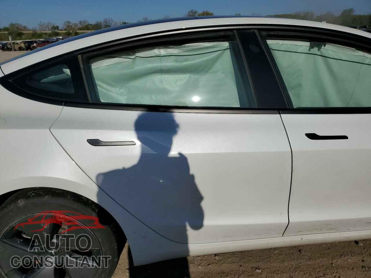 TESLA MODEL 3 2023 - 5YJ3E1EA7PF393996