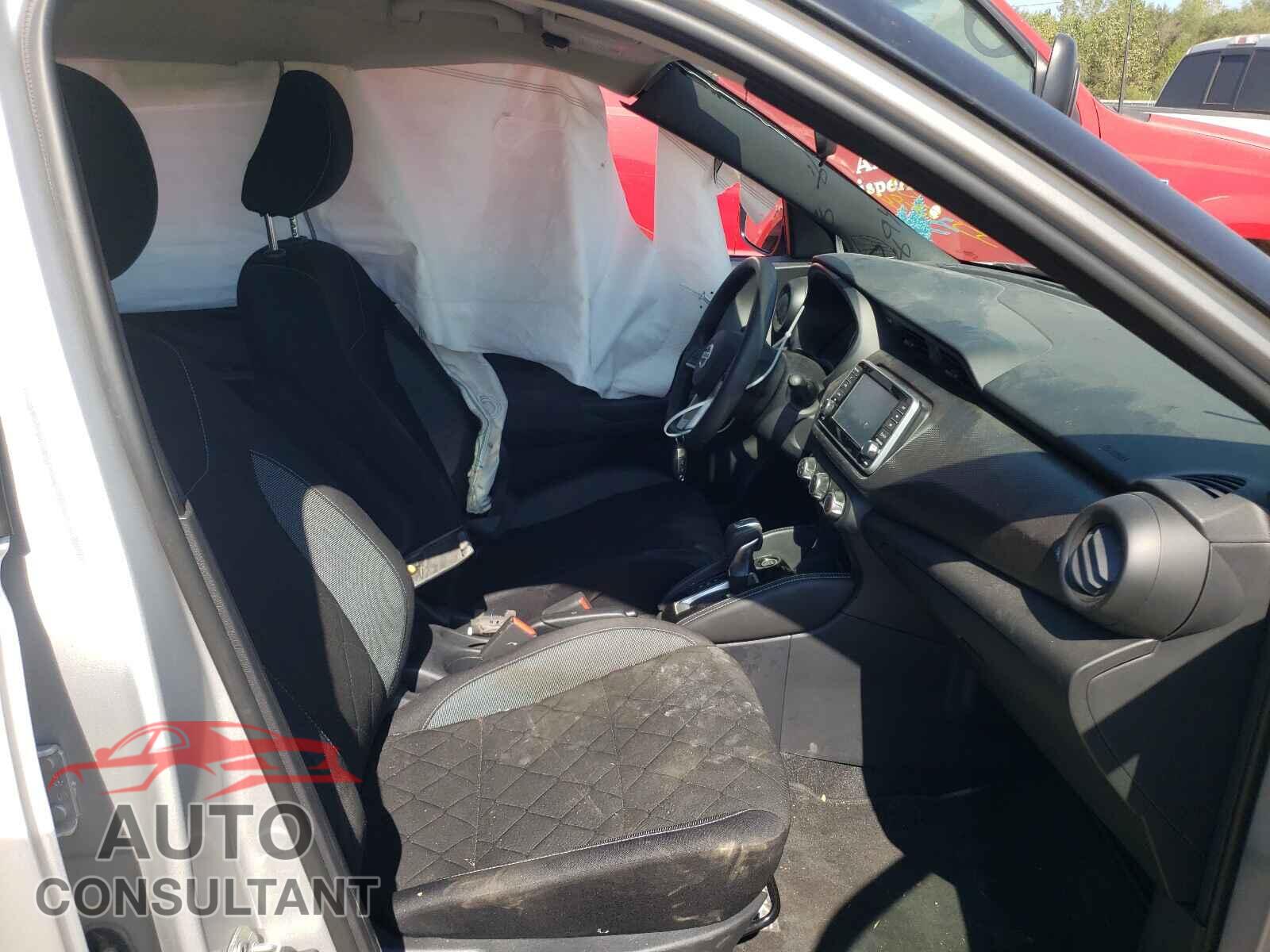 NISSAN KICKS 2019 - 3N1CP5CU3KL559894