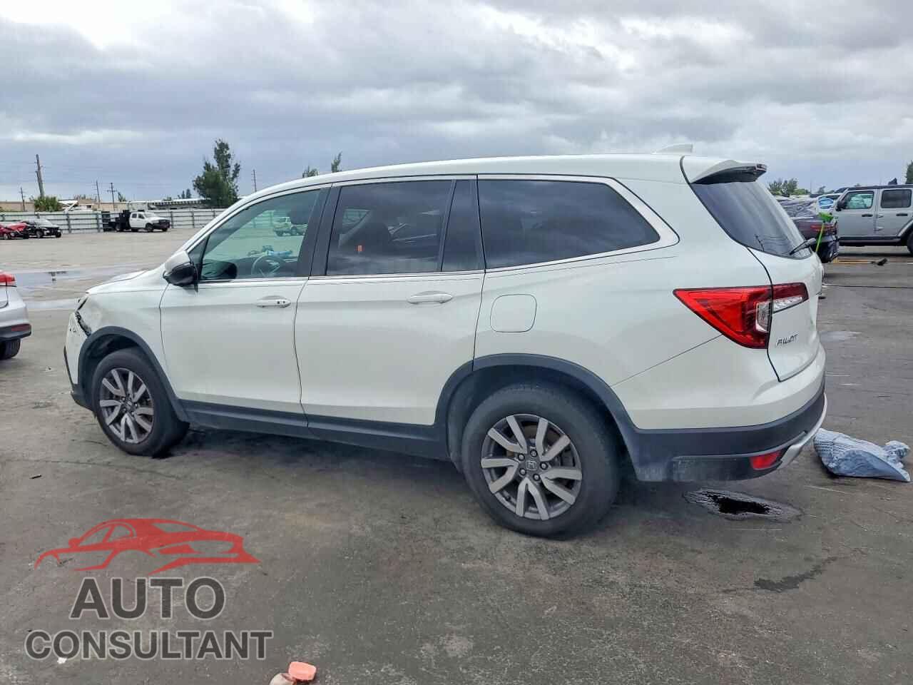 HONDA PILOT 2021 - 5FNYF5H58MB044785
